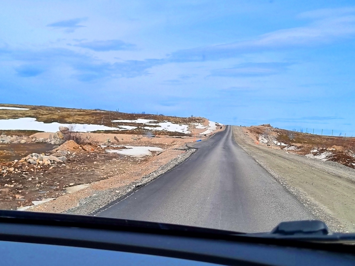 Андрей Чибис об автоподъезде к Териберке: готовность объекта составляет 99%, дорога полностью заасфальтирована