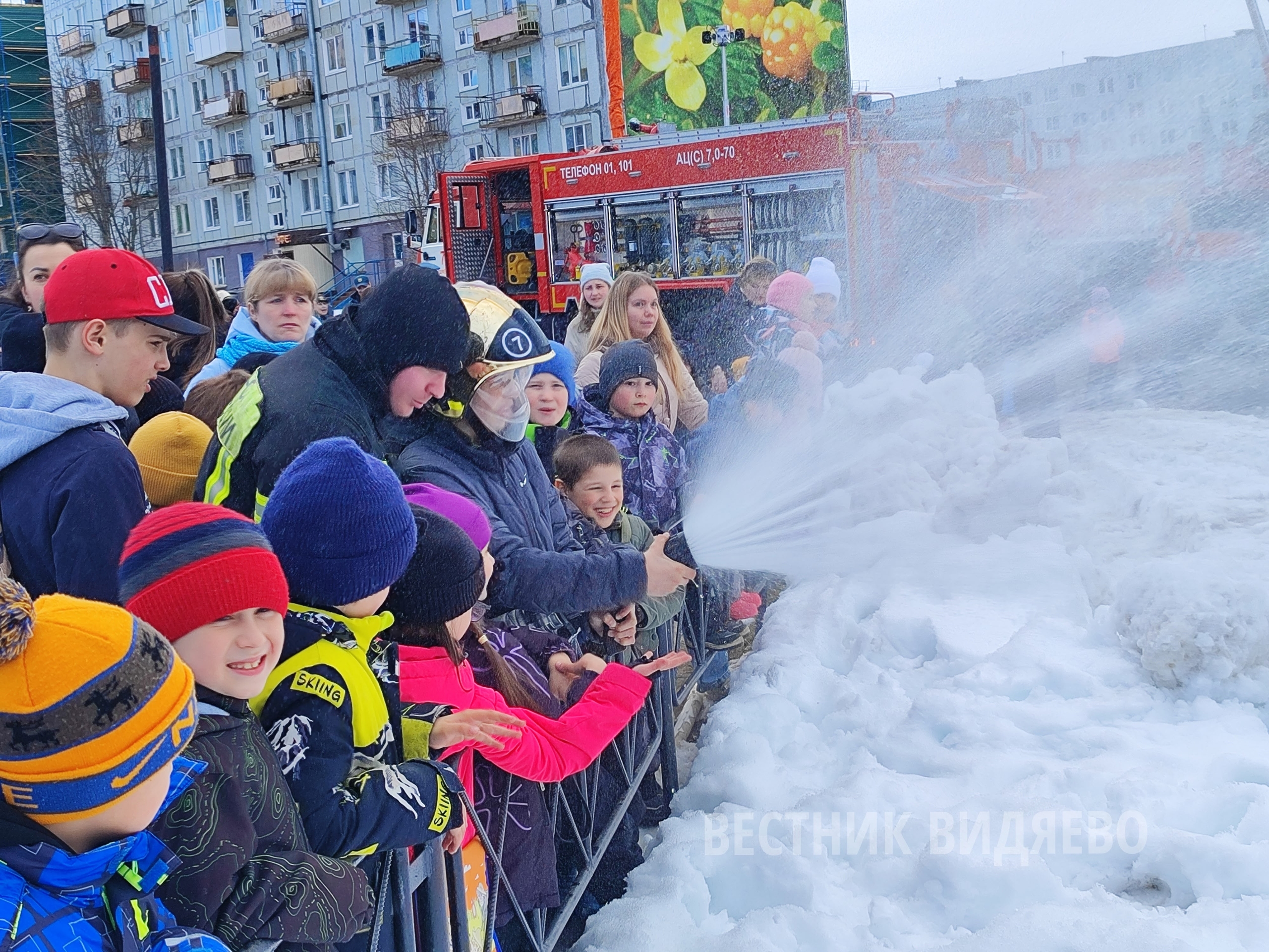 В День пожарной охраны России — на выставку пожарной техники и вооружения!